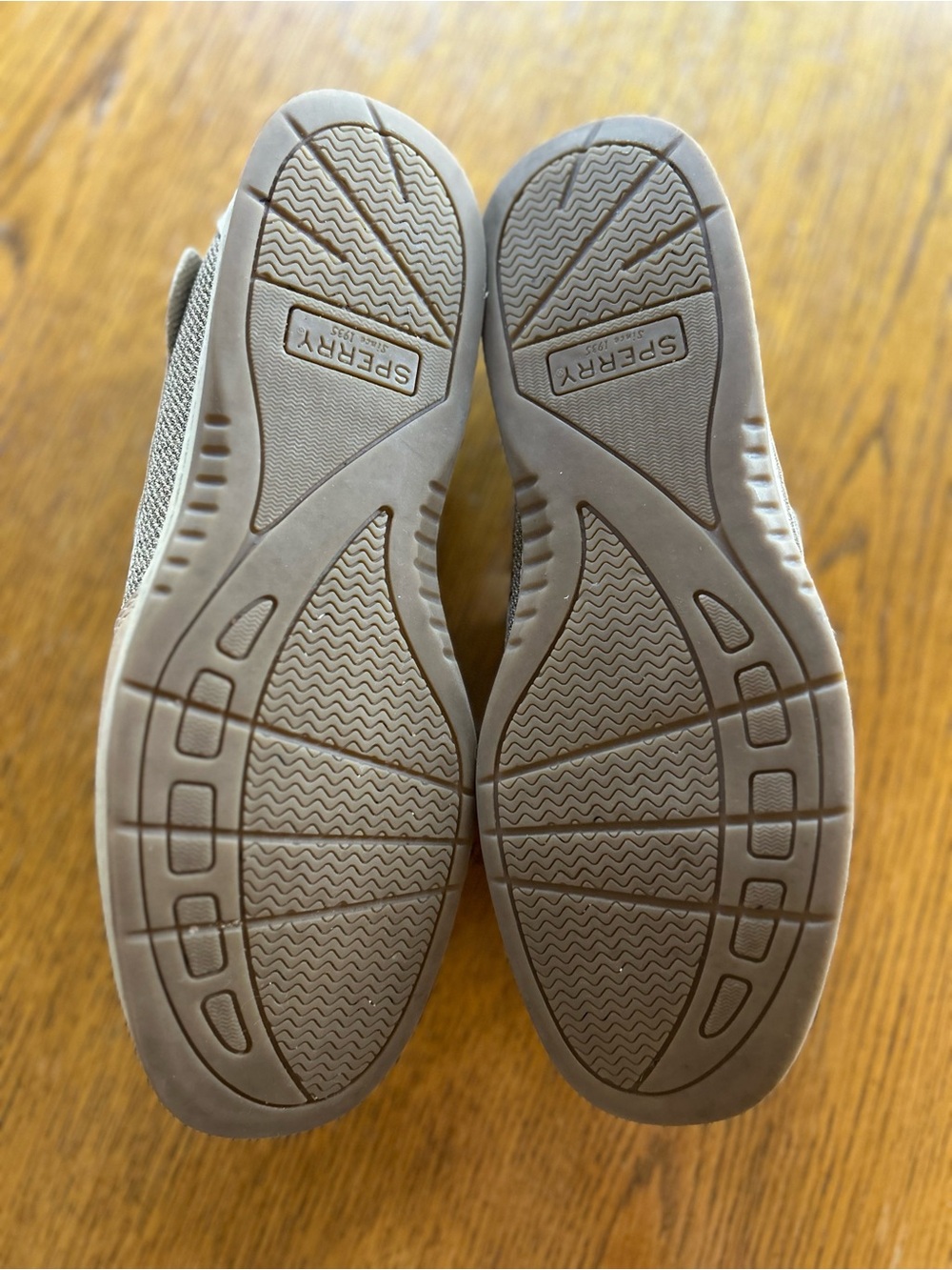 Casual women’s Boat Shoes in Light Tan - Picture 5 of 7